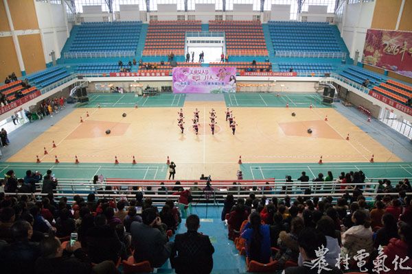 1、3月3日，余庆供电局女职工正在参加“三八”节健美操比赛。（王仁磊 摄）.jpg
