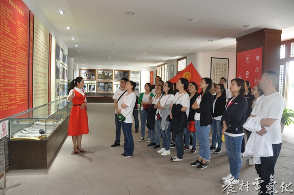国网明珠集团公司组织团员在遂宁蓬溪县旷继勋纪念馆开展五四主题红色教育2.JPG